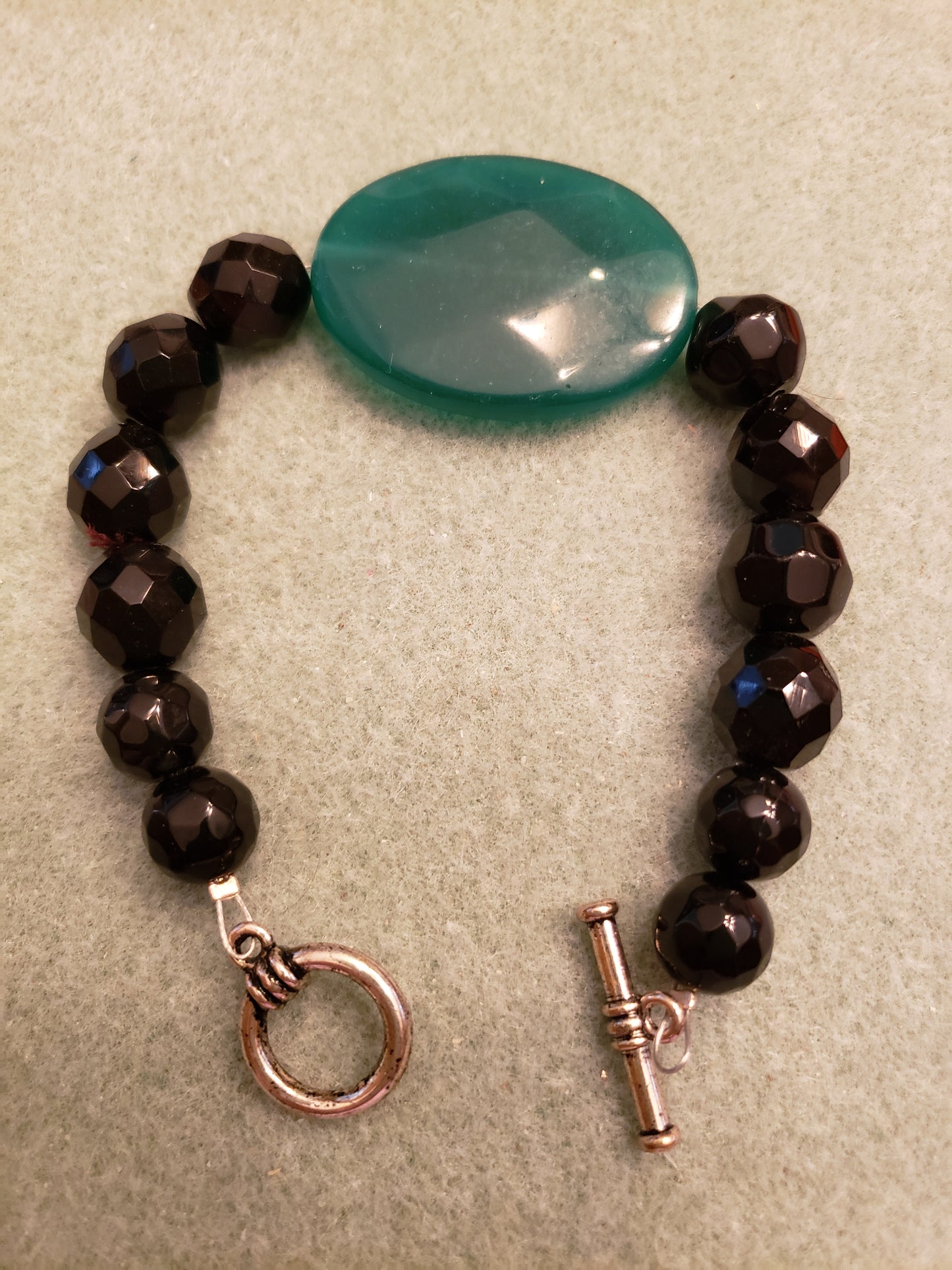 119B Large Green Bead Bracelet