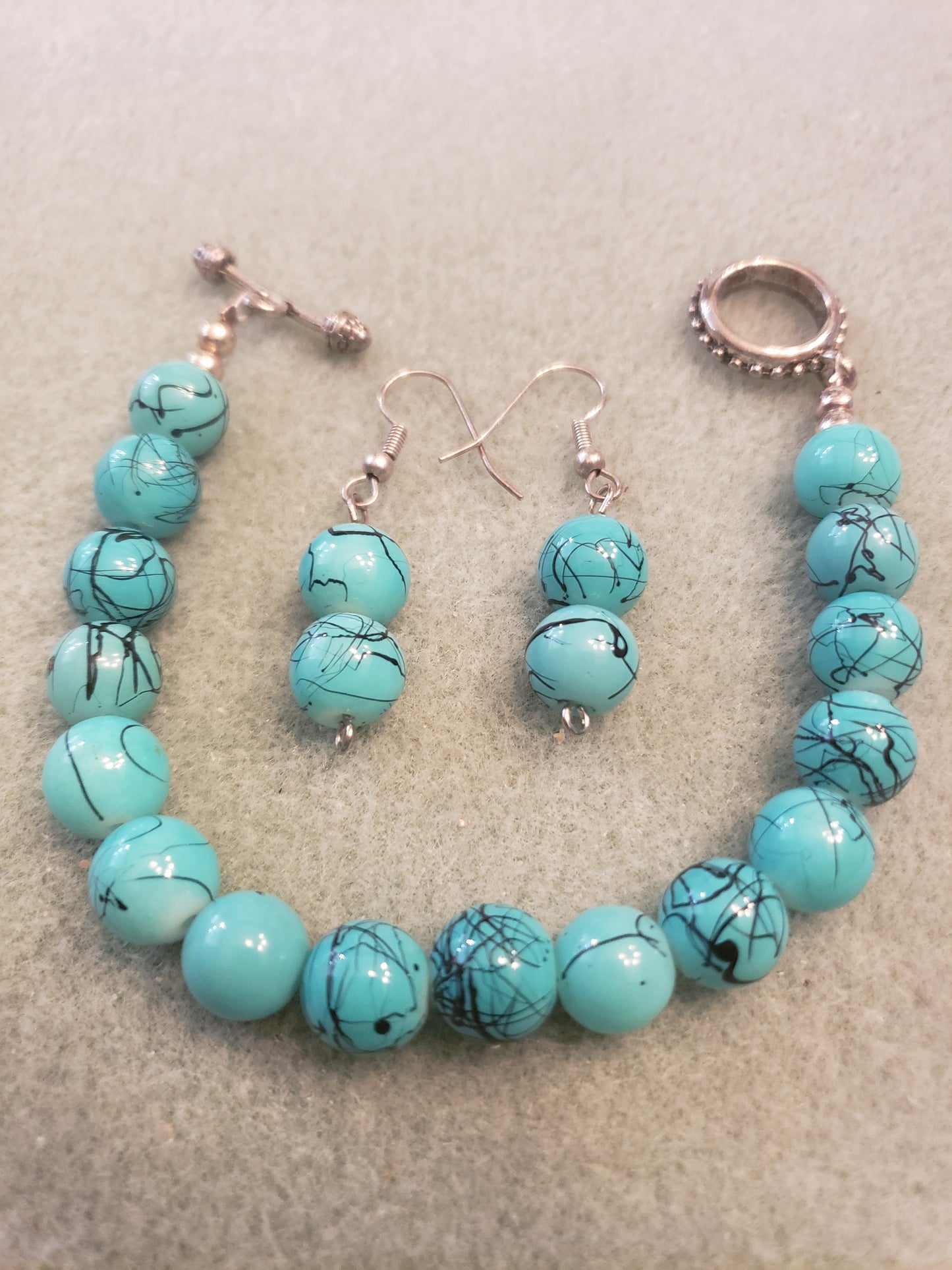 71BE Turquoise Beaded Bracelet