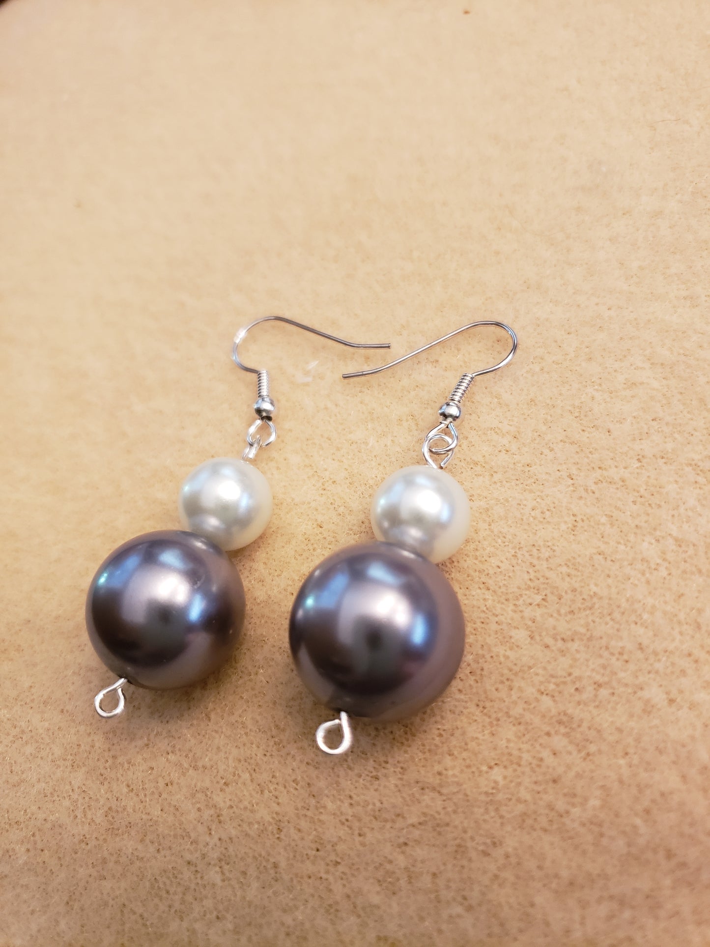 122E Gray Pearl Earrings