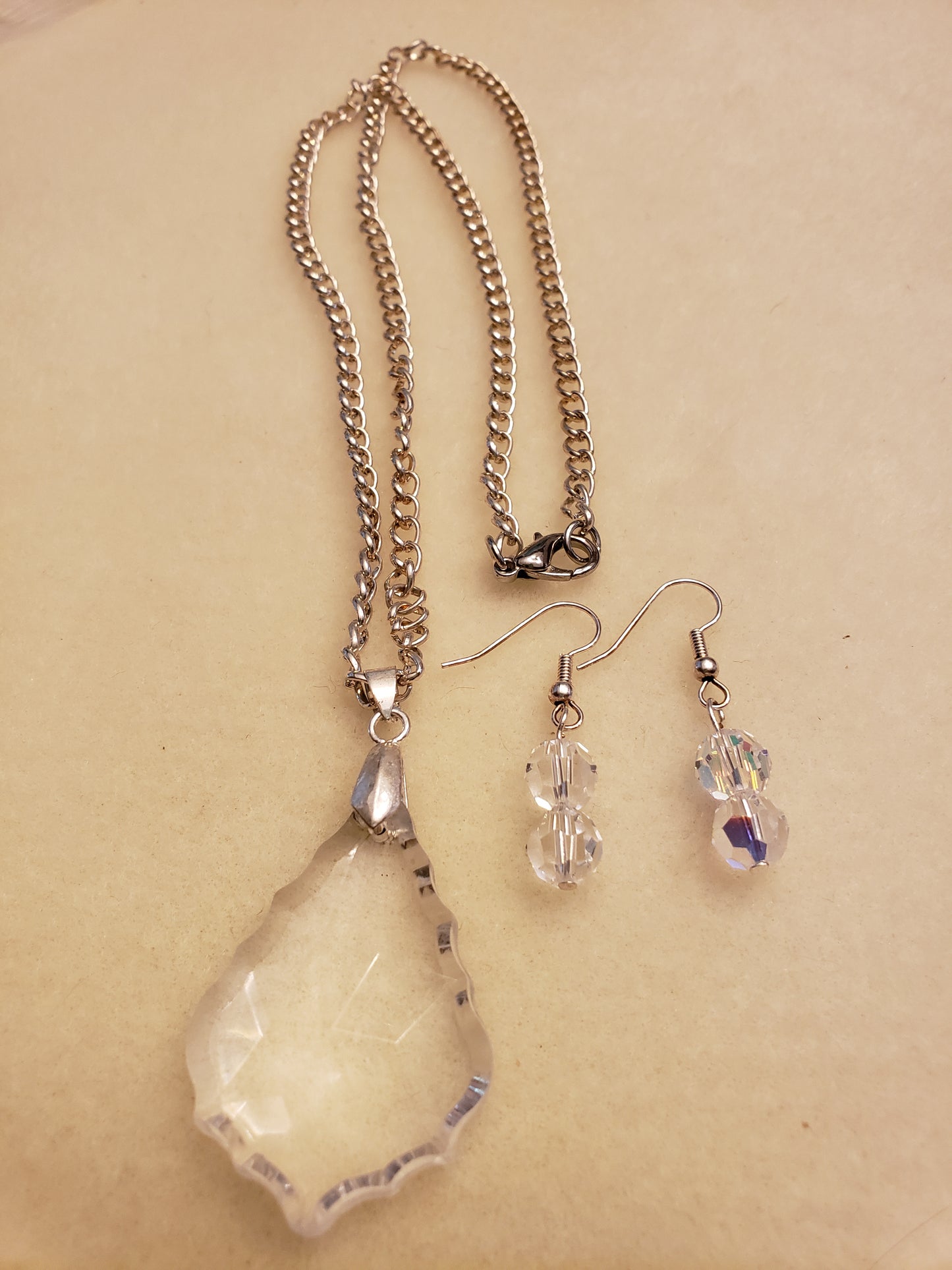 110NE Clear Pendant Set